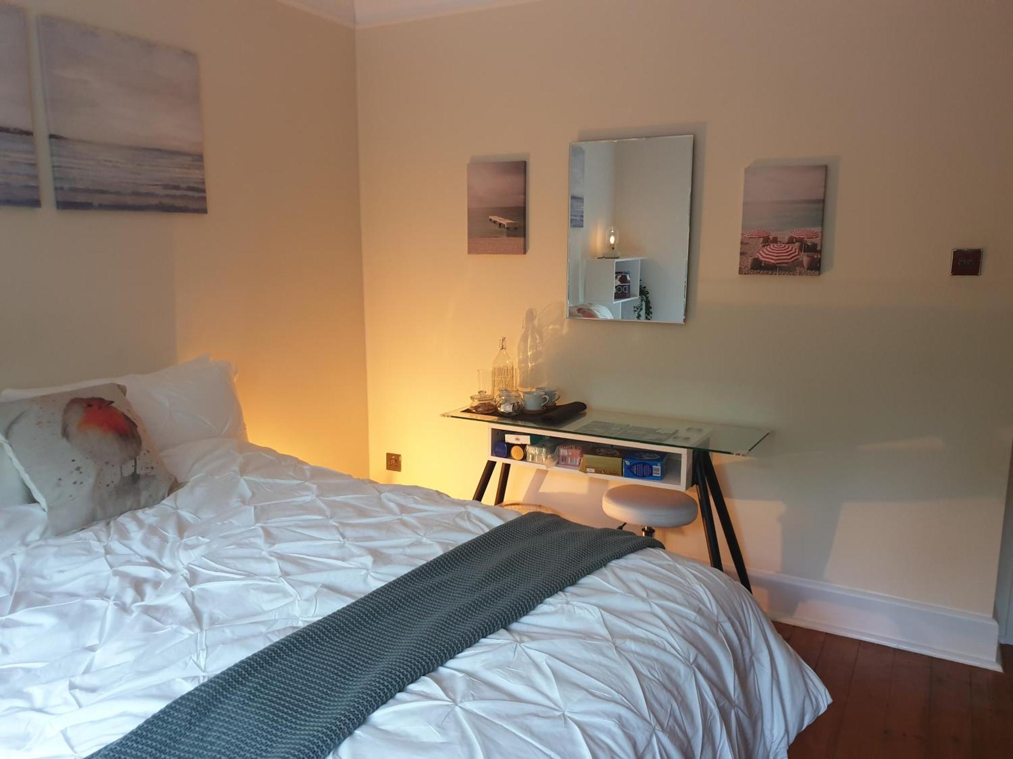 Little Robin Gate - Free Parking - Central - 10 Min Walk To Train Station Борнмът Екстериор снимка