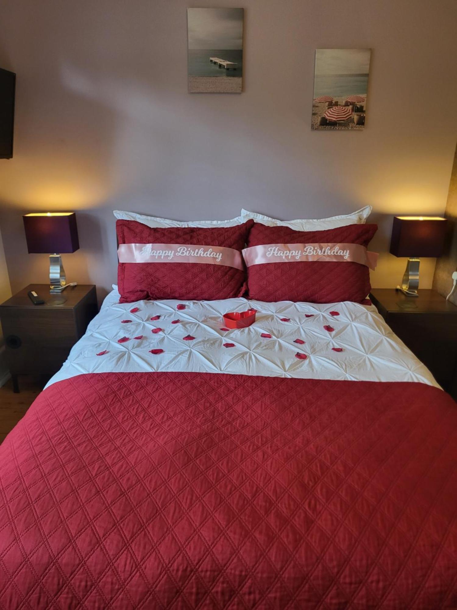 Little Robin Gate - Free Parking - Central - 10 Min Walk To Train Station Борнмът Екстериор снимка