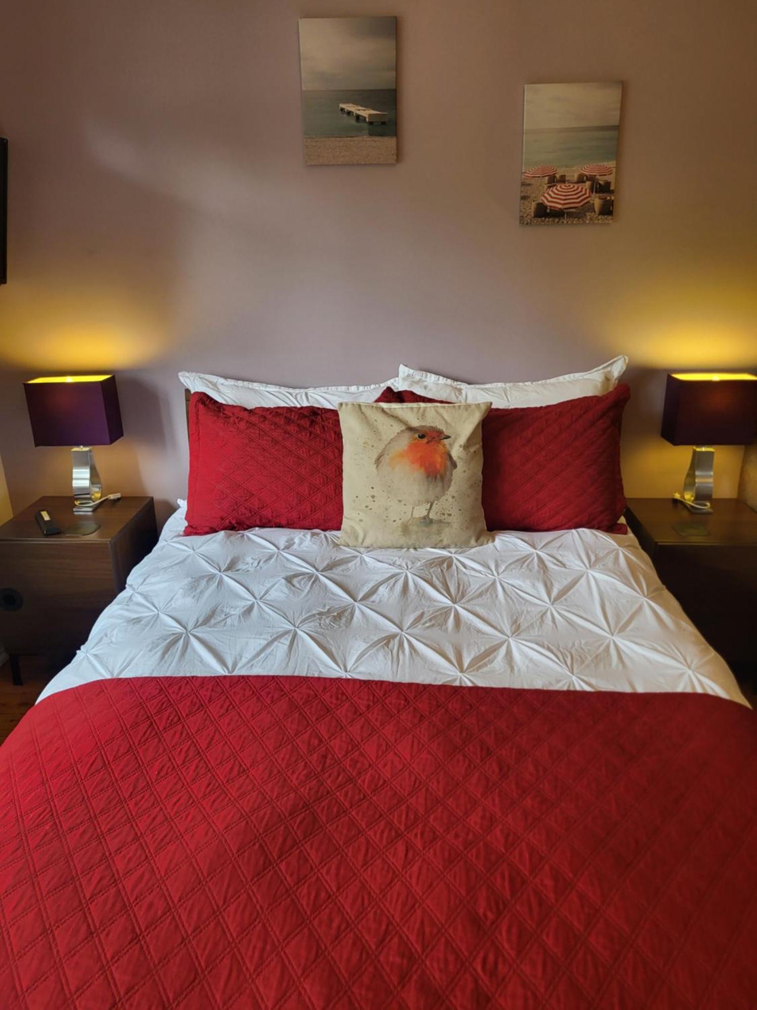 Little Robin Gate - Free Parking - Central - 10 Min Walk To Train Station Борнмът Екстериор снимка